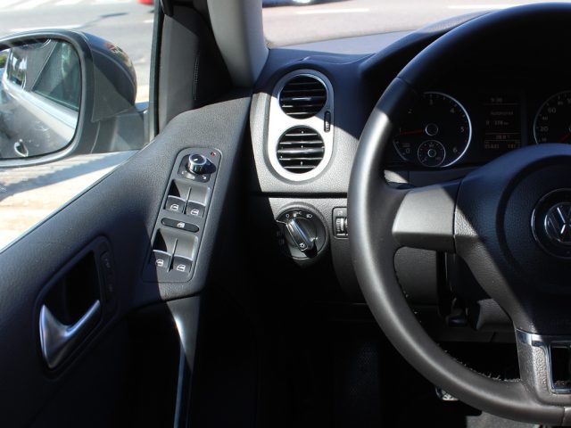 VOLKSWAGEN Tiguan usata, con Bracciolo