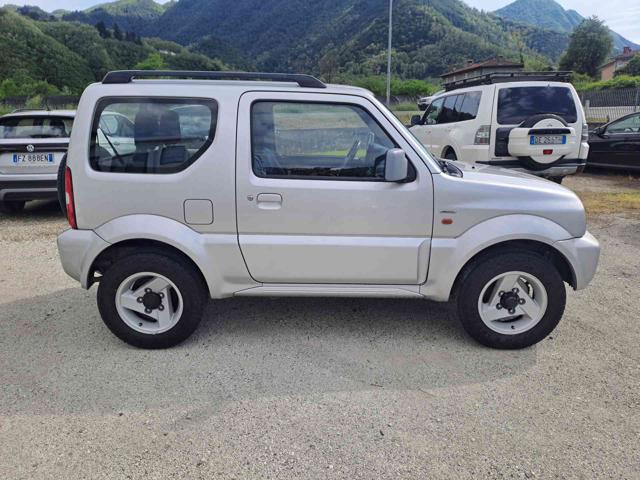 SUZUKI Jimny usata, con Volante in pelle