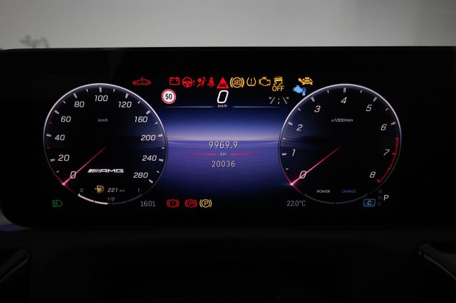 MERCEDES-BENZ A 35 AMG usata 12