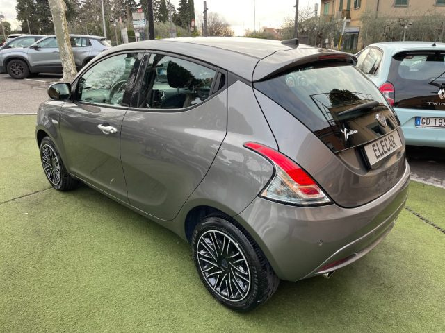 LANCIA Ypsilon usata, con Boardcomputer