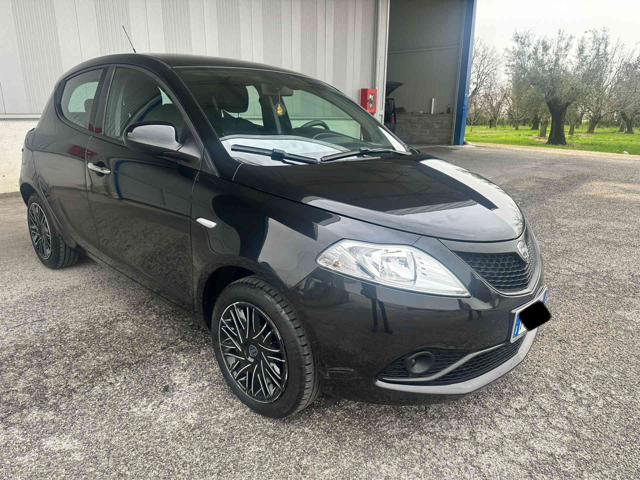 LANCIA Ypsilon usata, con ABS