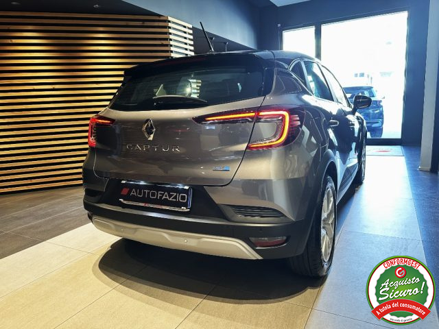 RENAULT Captur usata, con Volante in pelle