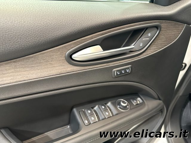 ALFA ROMEO Stelvio usata, con Fari Xenon