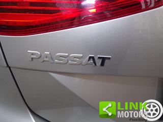 VOLKSWAGEN Passat usata, con Sistema di navigazione