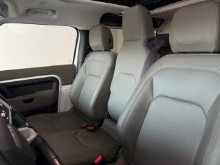 LAND ROVER Defender usata, con Fendinebbia