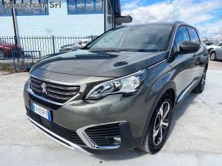 PEUGEOT 5008 usata, con Airbag
