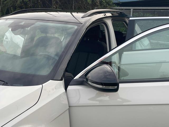 VOLKSWAGEN T-Roc usata, con Autoradio