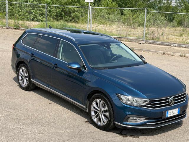VOLKSWAGEN Passat Variant usata, con ABS