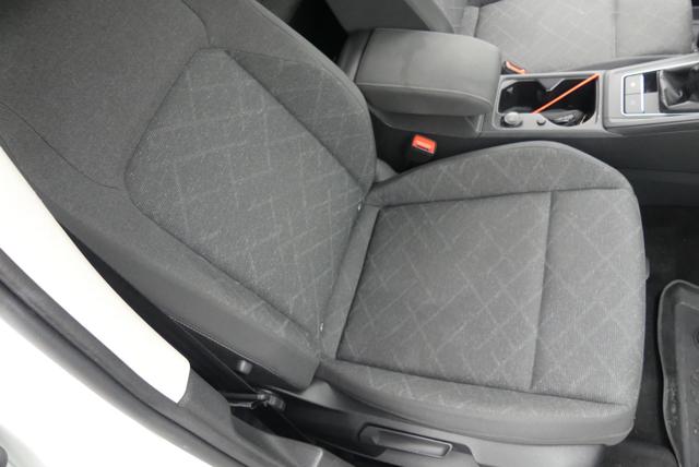 VOLKSWAGEN Golf usata, con Schermo multifunzione interamente digitale