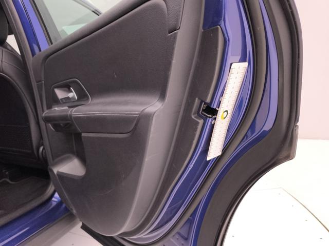MERCEDES-BENZ GLB 180 usata, con Airbag posteriore