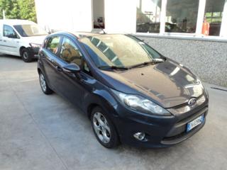 FORD Fiesta usata, con Autoradio