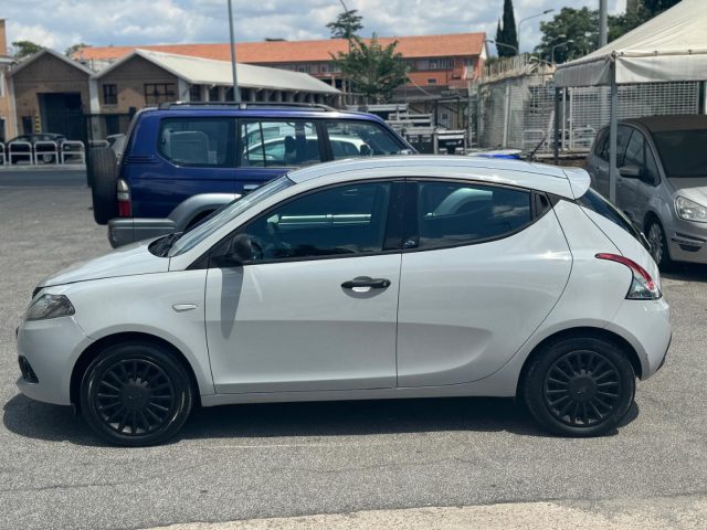 LANCIA Ypsilon usata, con ESP