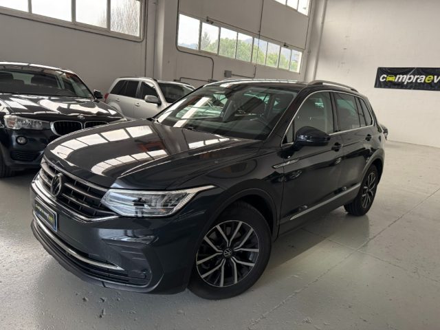 VOLKSWAGEN Tiguan usata, con Airbag
