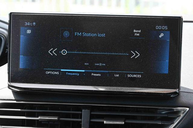 PEUGEOT 3008 usata, con Volante in pelle