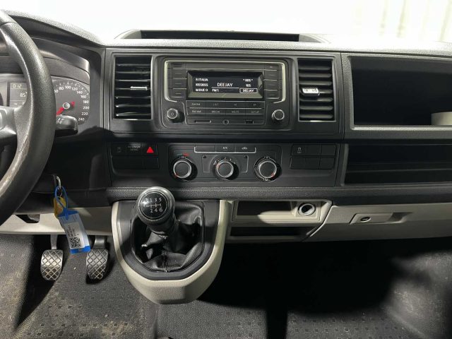 VOLKSWAGEN Transporter usata, con Autoradio digitale