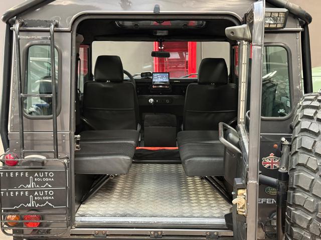 LAND ROVER Defender usata 19