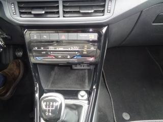 VOLKSWAGEN T-Cross usata, con USB