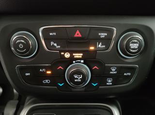 JEEP Compass usata, con Sedile posteriore sdoppiato