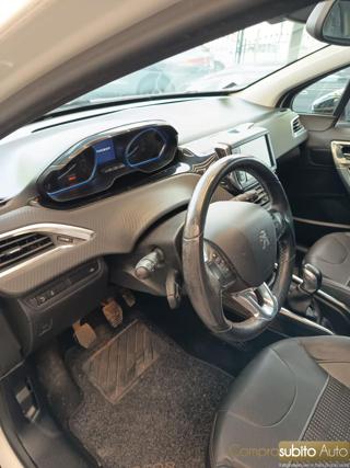 PEUGEOT 2008 usata, con Specchietti laterali elettrici