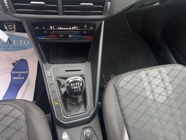 VOLKSWAGEN Taigo usata, con Controllo automatico clima