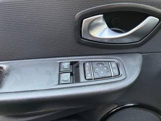 RENAULT Clio usata, con Volante multifunzione