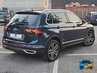 VOLKSWAGEN Tiguan usata, con Autoradio