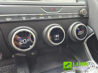 JAGUAR E-Pace usata, con Interni in pelle