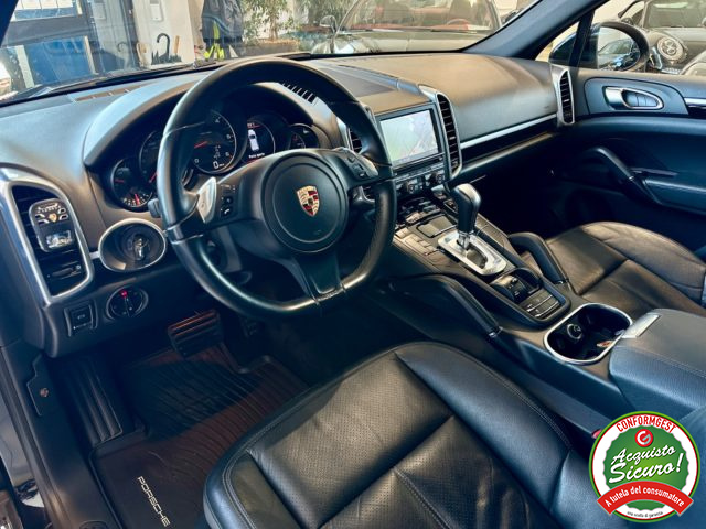 PORSCHE Cayenne usata, con Cerchi in lega