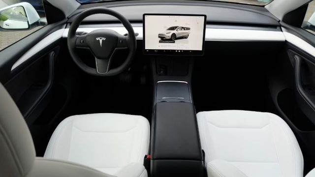TESLA Model Y usata, con Sedili riscaldati