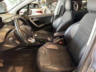 PEUGEOT 2008 usata, con Controllo automatico clima