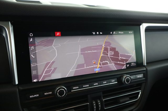 PORSCHE Macan usata 18