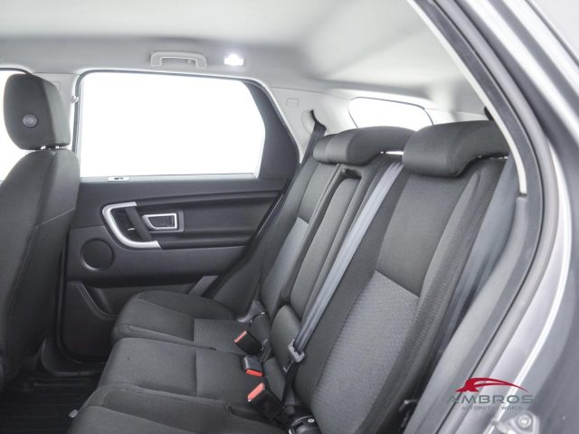 LAND ROVER Discovery Sport usata 9