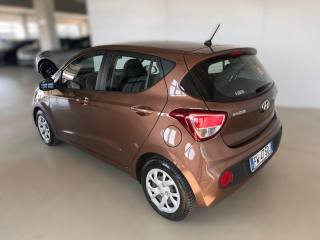 HYUNDAI i10 usata, con Airbag