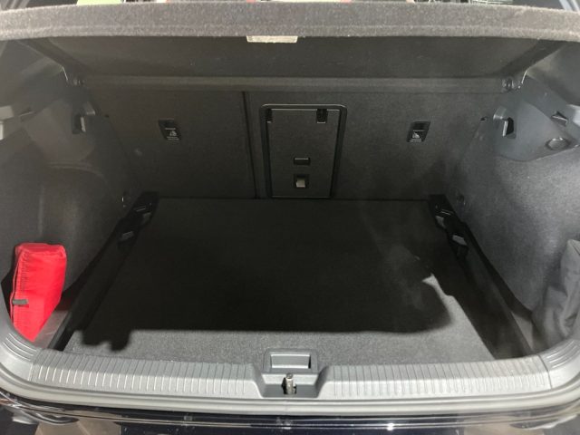 VOLKSWAGEN Golf usata, con Park Distance Control