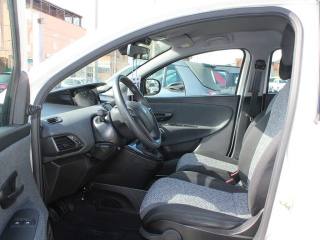 LANCIA Ypsilon usata, con Controllo trazione