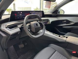 PEUGEOT 3008 usata, con Volante multifunzione
