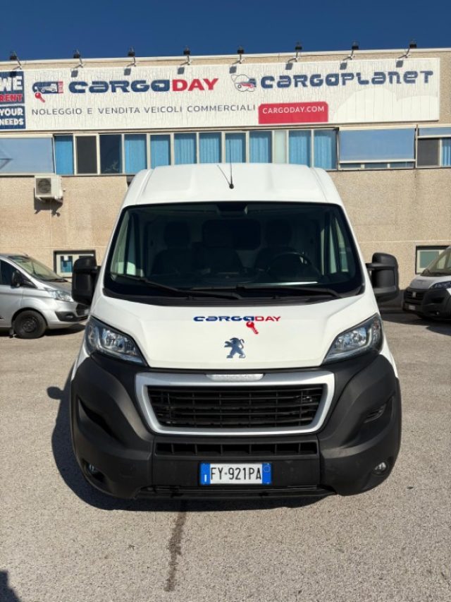 PEUGEOT Boxer usata, con Airbag