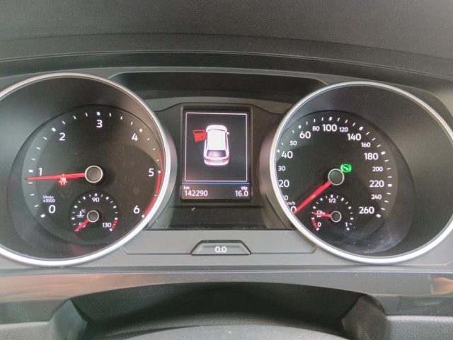 VOLKSWAGEN Tiguan usata, con Autoradio