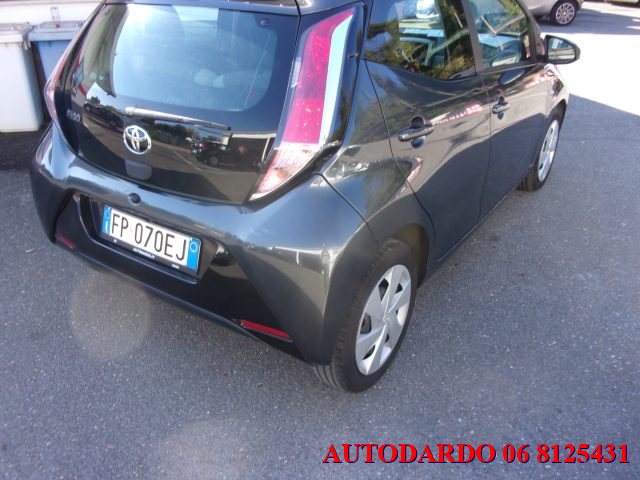 TOYOTA Aygo usata 21