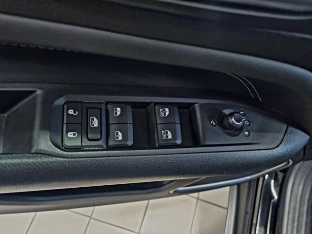 JEEP Compass usata, con Volante in pelle