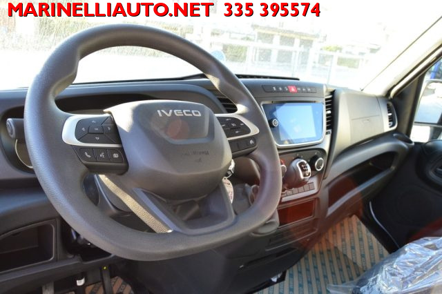 IVECO Daily usata, con Touch screen