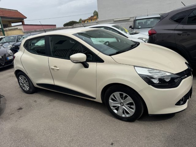 RENAULT Clio usata, con Airbag laterali