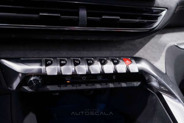 PEUGEOT 5008 usata, con Controllo elettronico della corsia