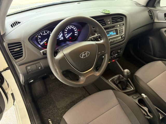 HYUNDAI i20 usata 19
