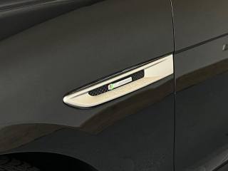 JAGUAR F-Pace usata, con Specchietti laterali elettrici