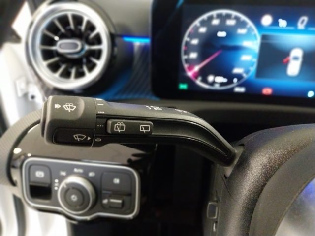 MERCEDES-BENZ A 180 usata, con Volante in pelle