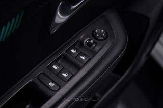 PEUGEOT 208 usata, con Controllo automatico clima