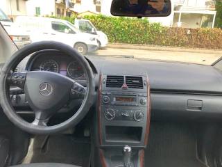 MERCEDES-BENZ A 180 usata, con Specchietti laterali elettrici