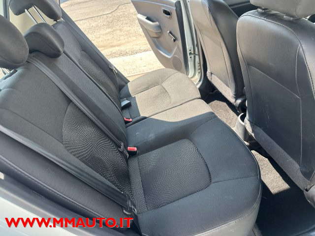 HYUNDAI i10 usata, con Autoradio