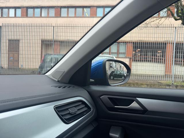 VOLKSWAGEN T-Roc usata, con Controllo automatico clima